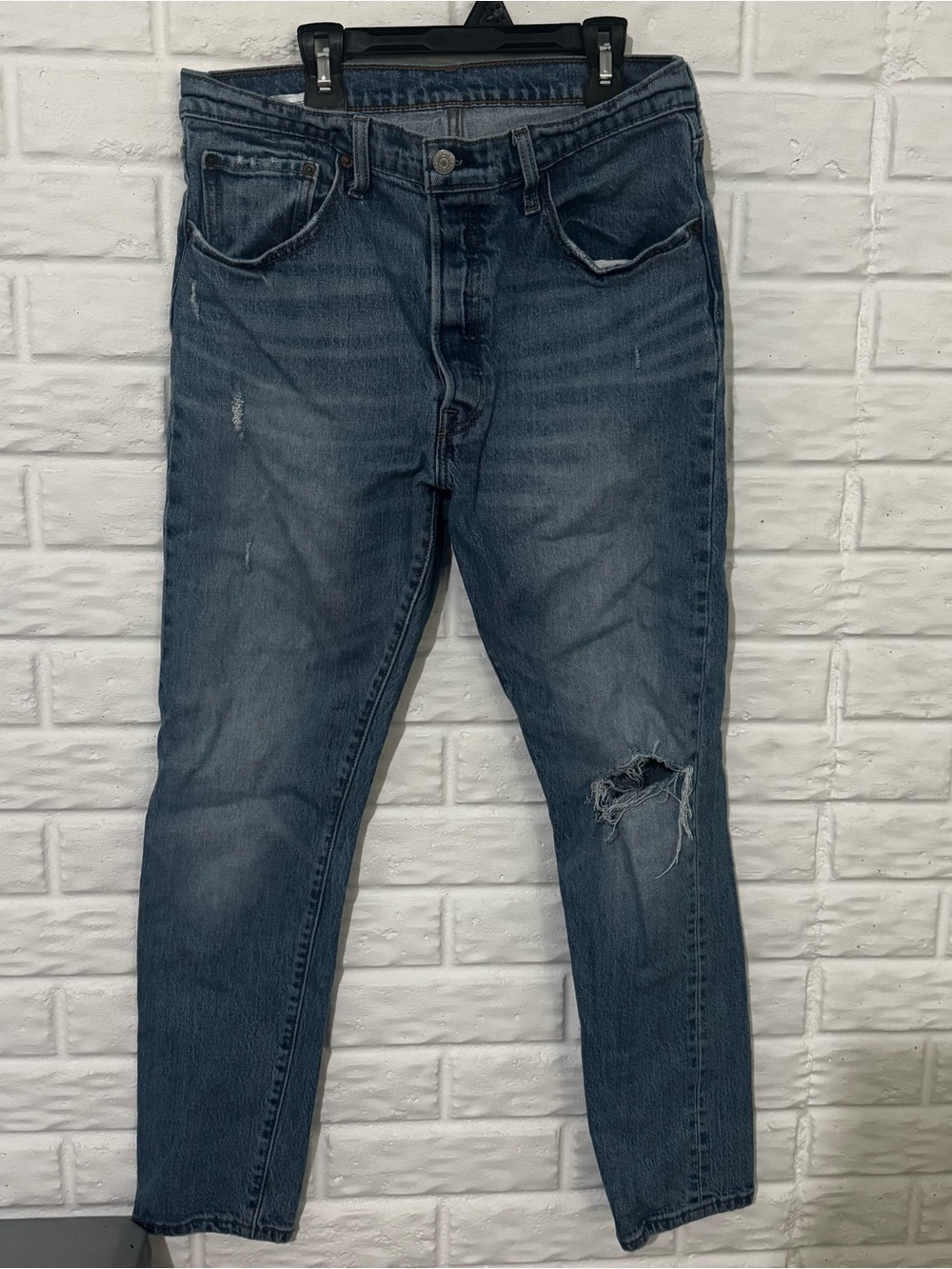 Levi's 501 Skinny Jeans Women’s 31x30 Medium Wash Denim Distressed Casual